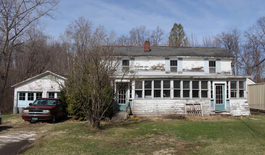 109 Evergreen Dr, Bennington, VT 05201 - 3 Beds, 1 Bath