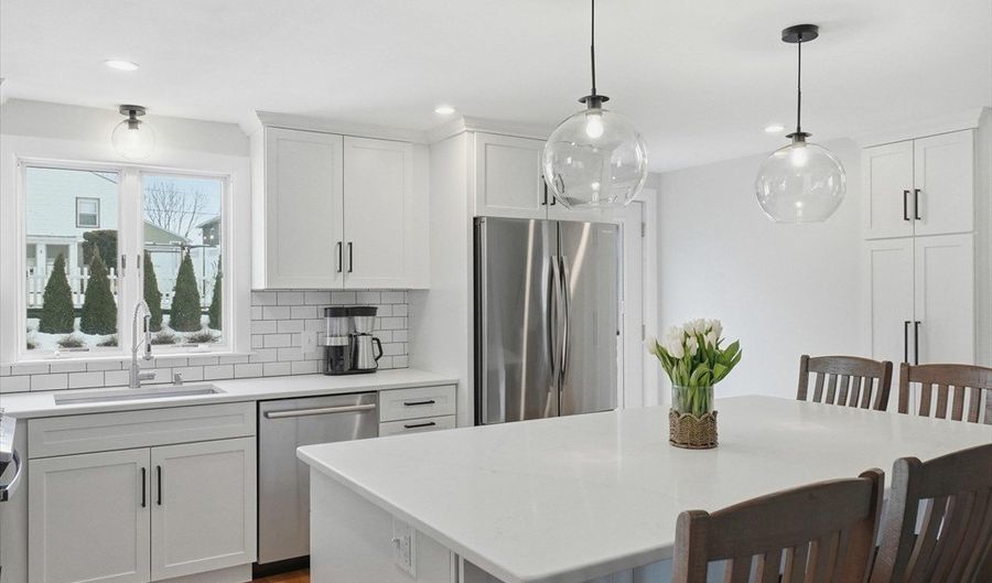 42 Matthies St, Beverly, MA 01915 - 4 Beds, 1 Bath