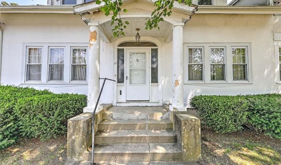 59 Colonial Ave, Cranston, RI 02910 - 5 Beds, 2 Bath