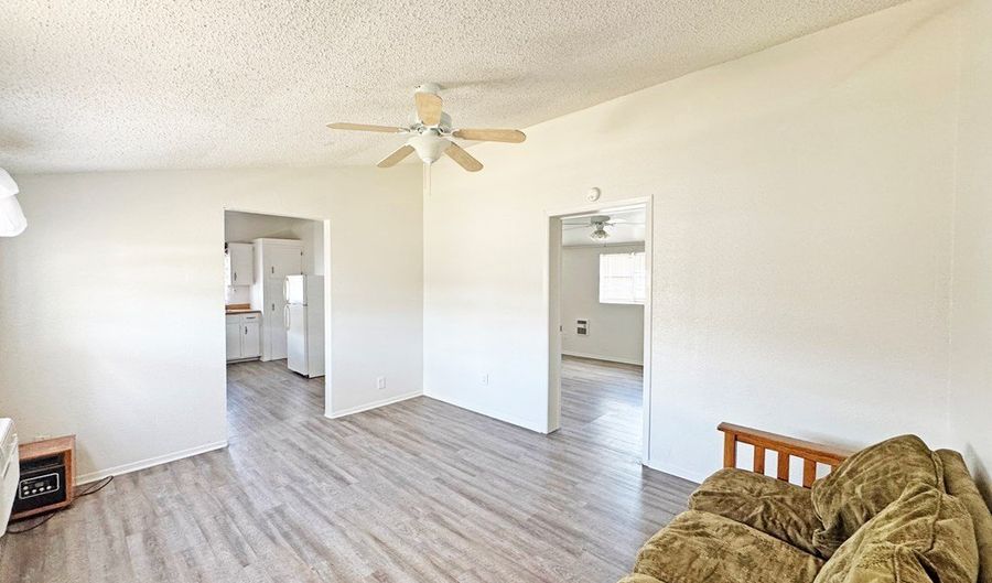 408 W Holland Ave, Alpine, TX 79830 - 1 Beds, 1 Bath