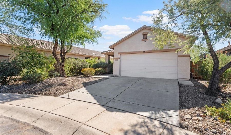 3553 W MORSE Ct, Anthem, AZ 85086 - 3 Beds, 2 Bath