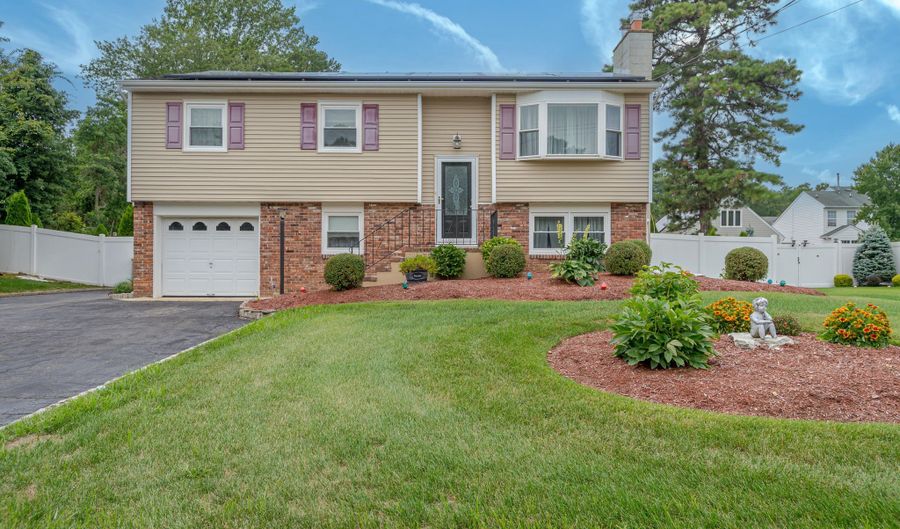 134 Mill Creek Rd, Bayville, NJ 08721 - 4 Beds, 2 Bath