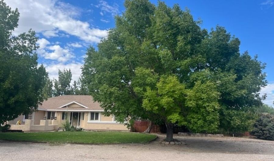 5390 Vinewood Cir, Fallon, NV 89406 - 4 Beds, 2 Bath