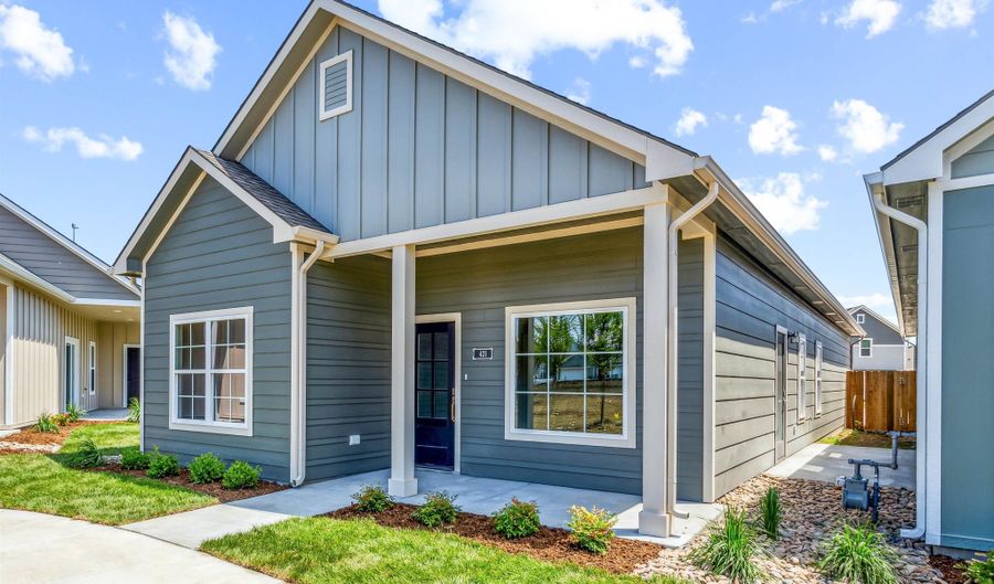 421 E Lexington Ln, Andover, KS 67002 - 2 Beds, 2 Bath