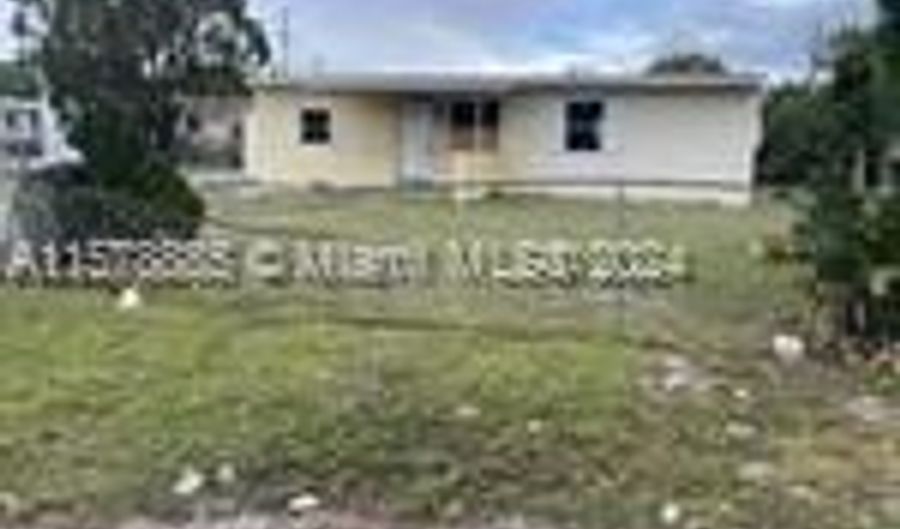 1308 NW 19th Ave, Fort Lauderdale, FL 33311 - 2 Beds, 1 Bath