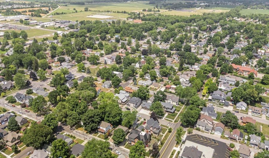 111 W 2nd St, Auburn, IN 46706 - 3 Beds, 2 Bath