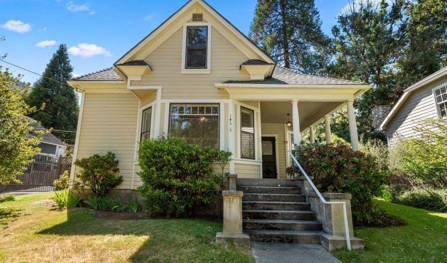 143 Granite St, Ashland, OR 97520 - 5 Beds, 2 Bath