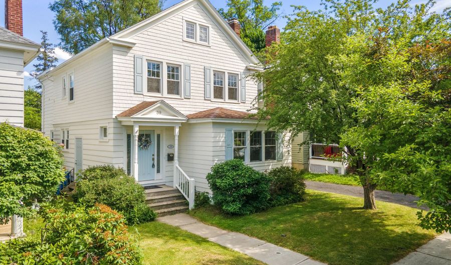 39 Hawthorne Ave, Albany, NY 12203 - 3 Beds, 2 Bath
