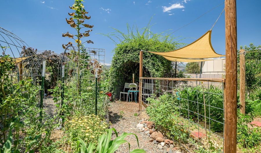 4020 E Creek View Dr, Camp Verde, AZ 86322 - 3 Beds, 2 Bath