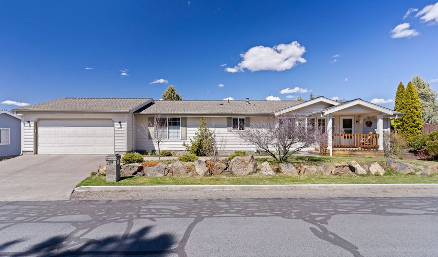 2552 NE Rosemary Dr, Bend, OR 97701 - 2 Beds, 2 Bath