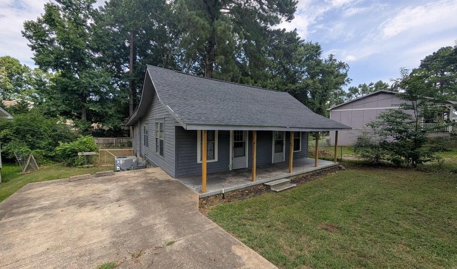 2115 Wright Ave, Benton, AR 72015 - 2 Beds, 1 Bath
