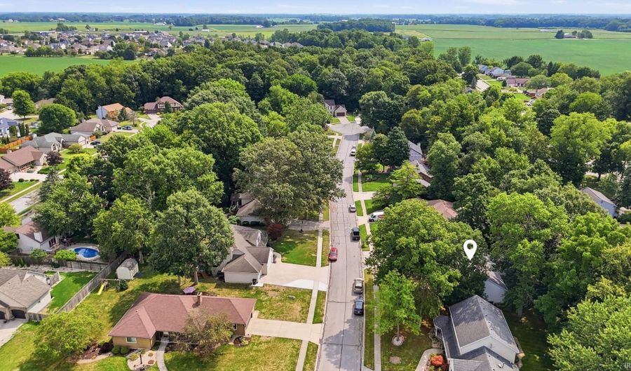 1309 Sanders Dr, Auburn, IN 46706 - 3 Beds, 3 Bath