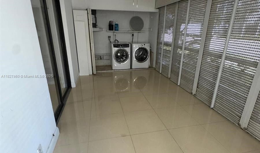 20401 NE 30th Ave 124-8, Aventura, FL 33180 - 3 Beds, 2 Bath