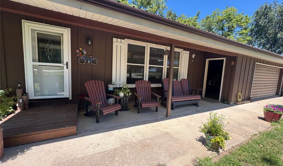 75348 Glendale Rd, Anita, IA 50020 - 3 Beds, 2 Bath