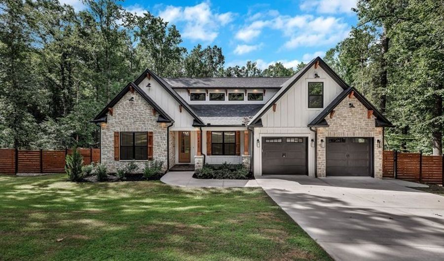 1422 Hunters Trail Hunters Trl, Anderson, SC 29625 - 5 Beds, 3 Bath