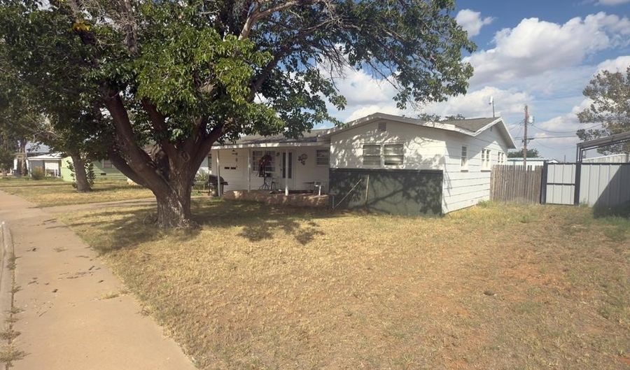 11 Th St Underwood 315, Andrews, TX 79714 - 3 Beds, 1 Bath