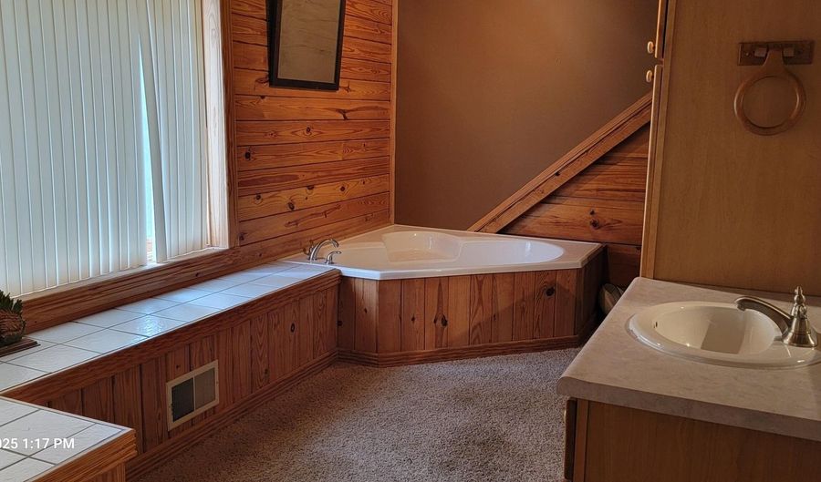 3716 Mountain View Ln, Baneberry, TN 37890 - 3 Beds, 2 Bath