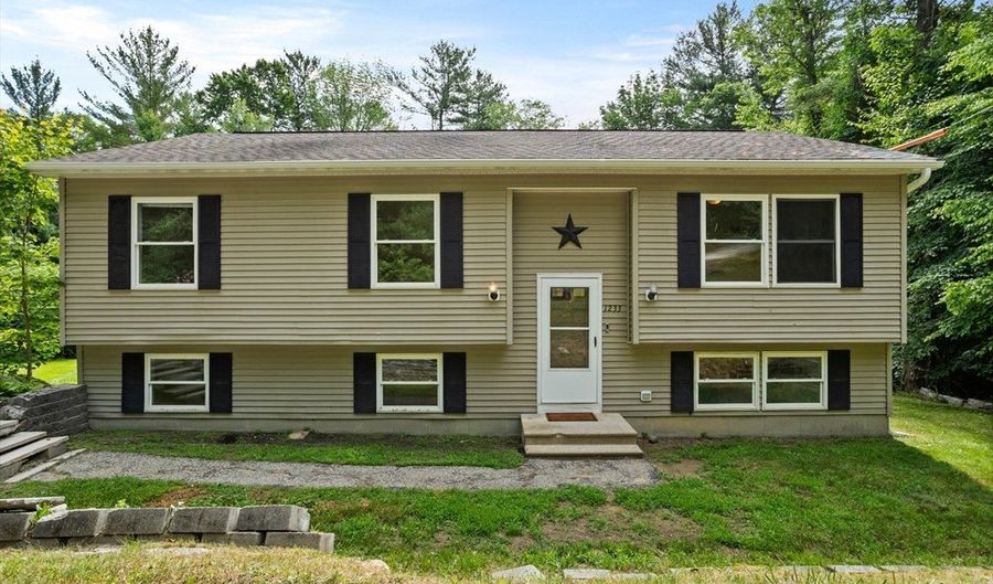 1233 South St, Barre, MA 01005 - 4 Beds, 2 Bath