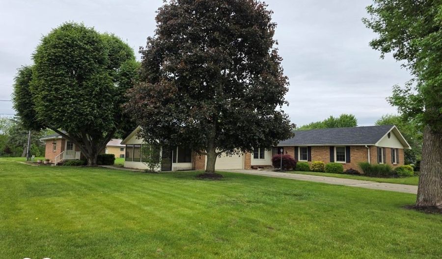1208 Fulton Ave, Alexandria, IN 46001 - 3 Beds, 3 Bath