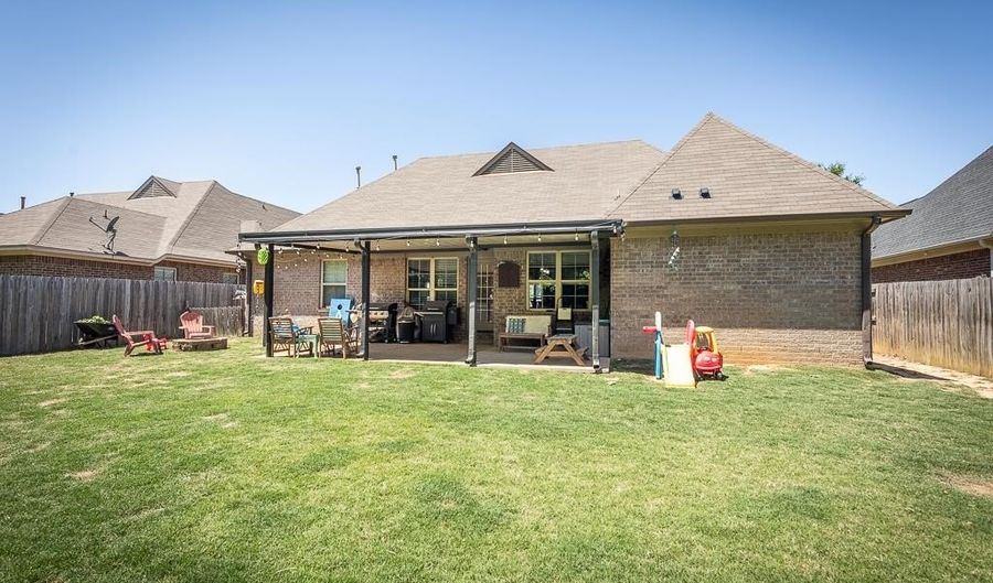 7875 COUNTRY LAKE Dr, Bartlett, TN 38133 - 4 Beds, 2 Bath