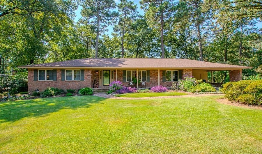 2003 Lynnwood Dr, Benton, AR 72015 - 3 Beds, 2 Bath