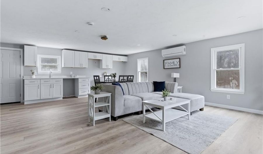 61 Everson Dr, Glocester, RI 02814 - 3 Beds, 1 Bath