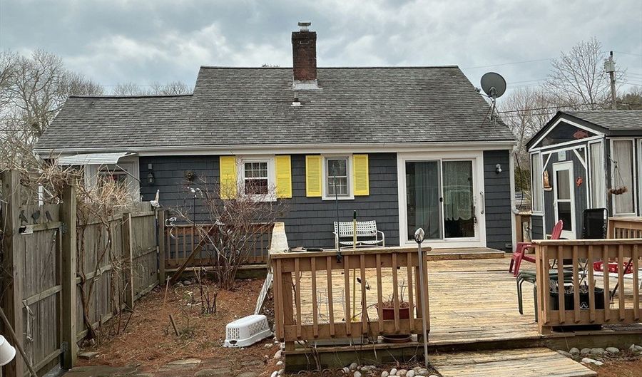 20 Alderberry Rd, Bourne, MA 02532 - 3 Beds, 1 Bath