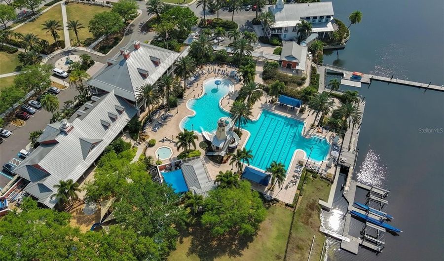 511 WINTERSIDE Dr, Apollo Beach, FL 33572 - 4 Beds, 3 Bath