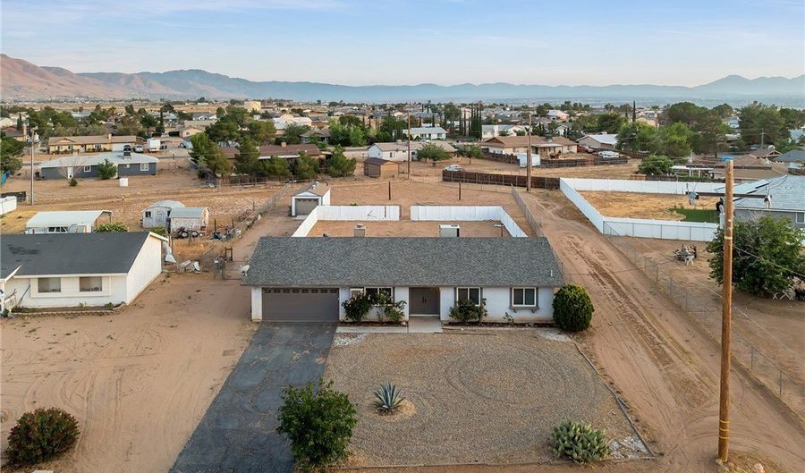10966 Neola Rd, Apple Valley, CA 92308 - 3 Beds, 2 Bath