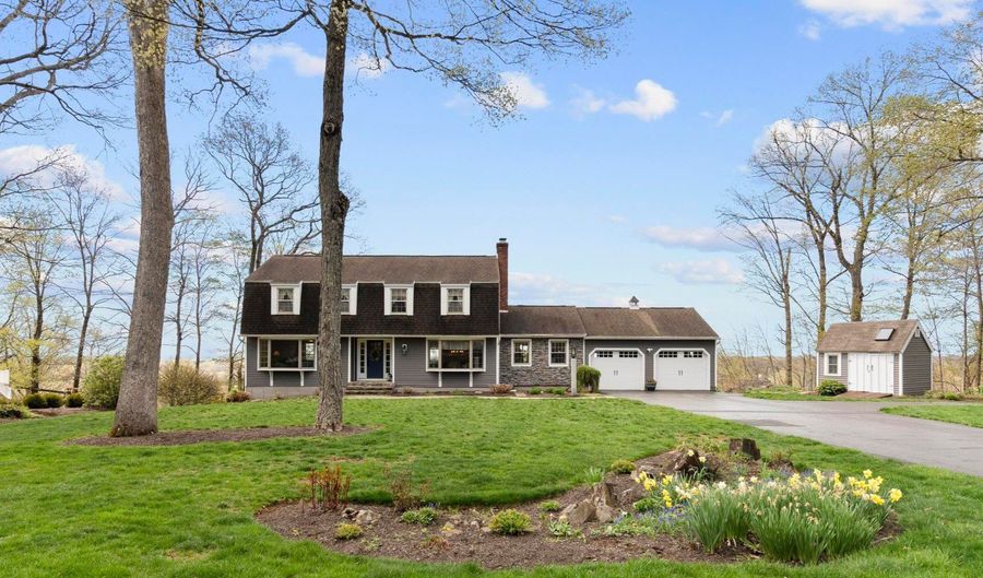 58 Lantern View Dr, Branford, CT 06405 - 4 Beds, 4 Bath