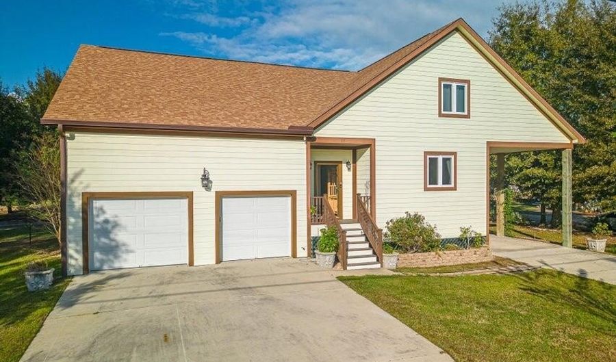 13 Chantilly Ter, Bay St. Louis, MS 39520 - 4 Beds, 3 Bath