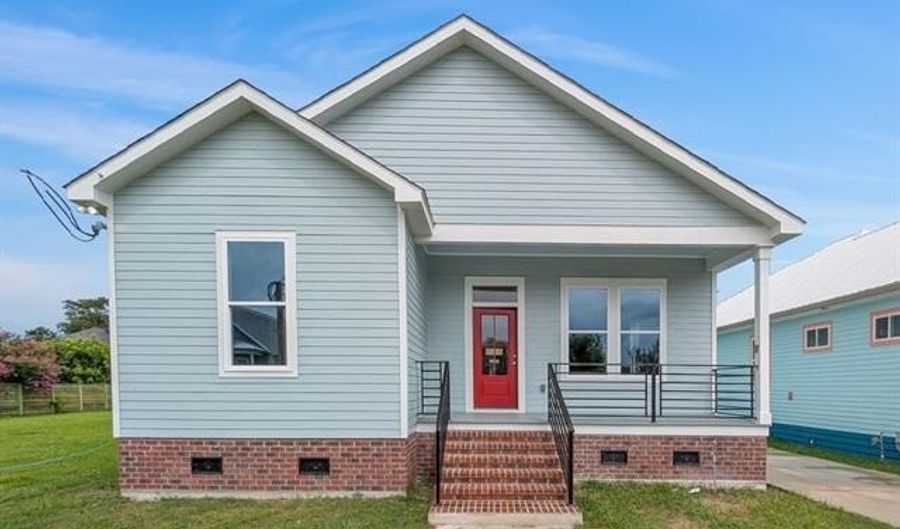 1908 BENJAMIN St, Arabi, LA 70032 - 3 Beds, 2 Bath
