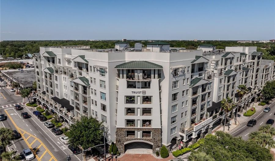 2305 EDGEWATER Dr 1606, Orlando, FL 32804 - 3 Beds, 3 Bath