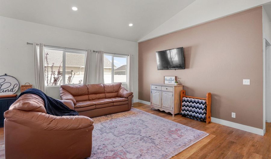 2359 Almo, Burley, ID 83318 - 3 Beds, 2 Bath