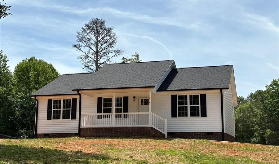 2674 Valewood Dr, Asheboro, NC 27205 - 3 Beds, 2 Bath