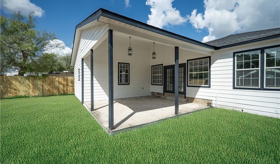 844 Roosevelt Blvd, Alice, TX 78332 - 4 Beds, 2 Bath