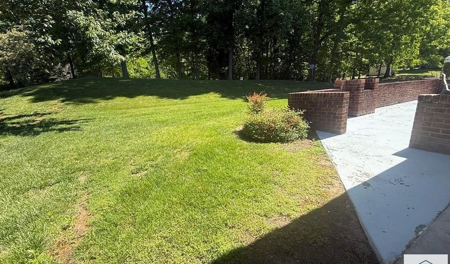 614 Westover Dr, Bassett, VA 24055 - 3 Beds, 2 Bath