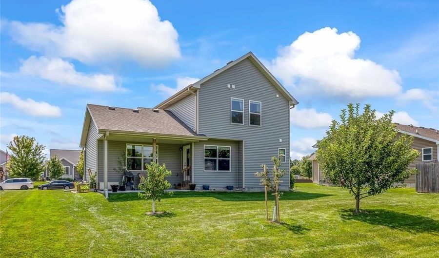 1605 2nd St NW, Altoona, IA 50009 - 3 Beds, 3 Bath