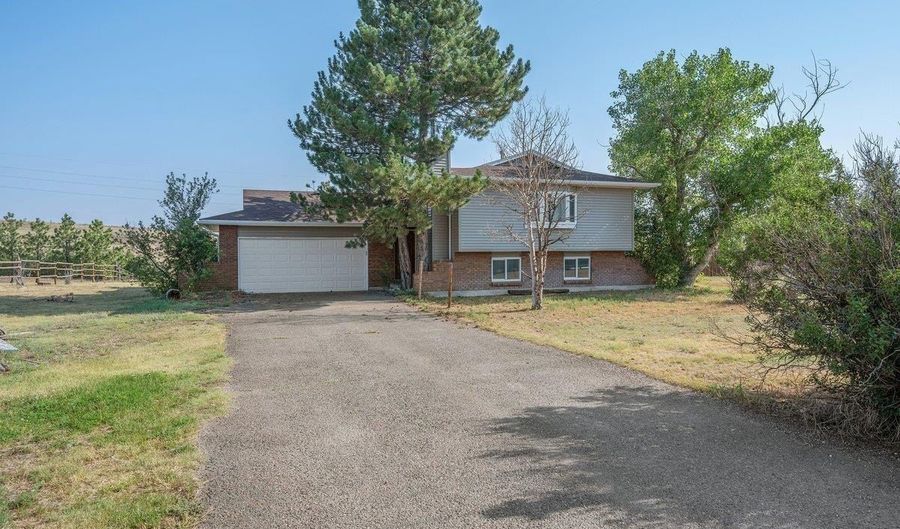 4802 OASIS St, Cheyenne, WY 82009 - 3 Beds, 3 Bath