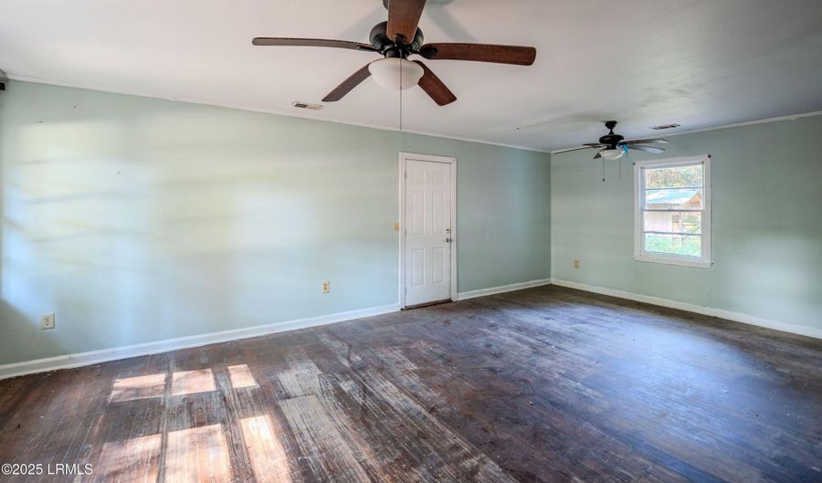 1804 6th St, Beaufort, SC 29902 - 3 Beds, 1 Bath