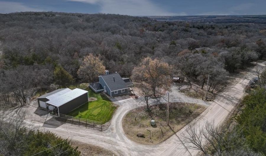 30117 Shady Oak Dr, Arkansas City, KS 67005 - 3 Beds, 2 Bath