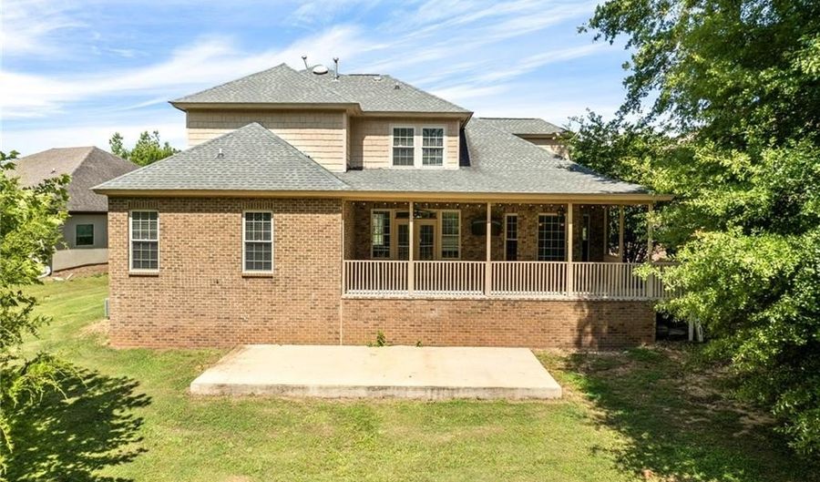 2226 VINCENTE Dr, Auburn, AL 36830 - 5 Beds, 4 Bath