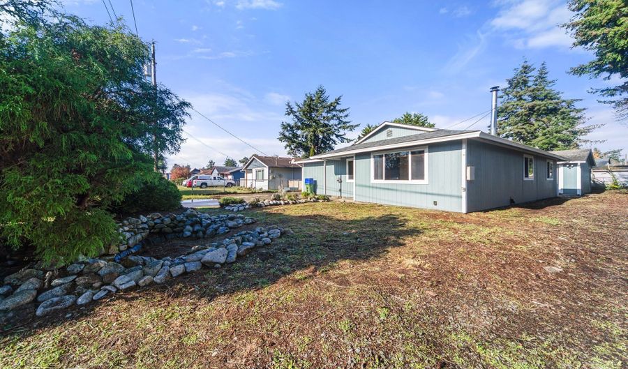 1135 1ST St NE, Bandon, OR 97411 - 3 Beds, 1 Bath