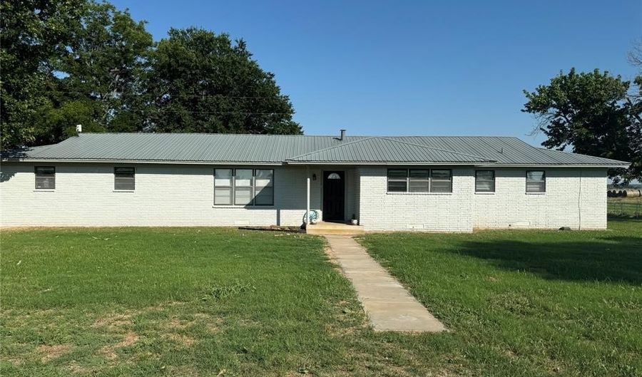 1411 Parker Dairy Rd, Alvord, TX 76225 - 3 Beds, 3 Bath