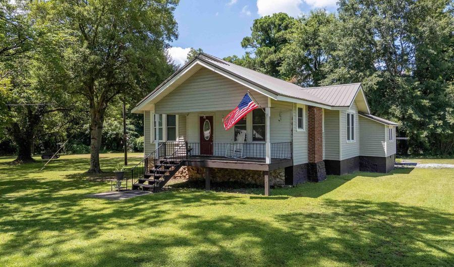 4740 EULATON Rd, Anniston, AL 36201 - 2 Beds, 2 Bath