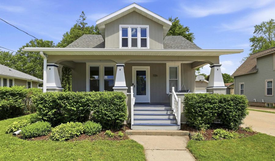 1126 W HARRIS St, Appleton, WI 54914 - 3 Beds, 2 Bath