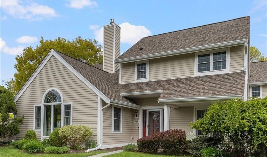 213 Corey Ln 213, Middletown, RI 02842 - 2 Beds, 3 Bath