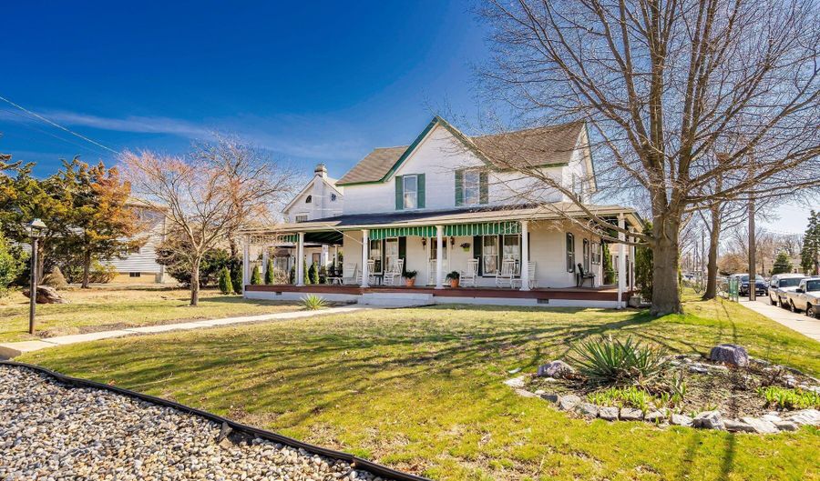 1511 River Rd, Belmar, NJ 07719 - 5 Beds, 2 Bath