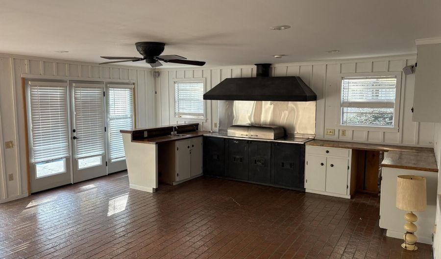 406 Leflore Ave, Belzoni, MS 39038 - 3 Beds, 2 Bath