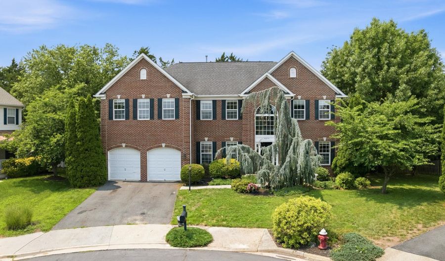 43276 JOHN DANFORTH Ct, Ashburn, VA 20147 - 4 Beds, 5 Bath
